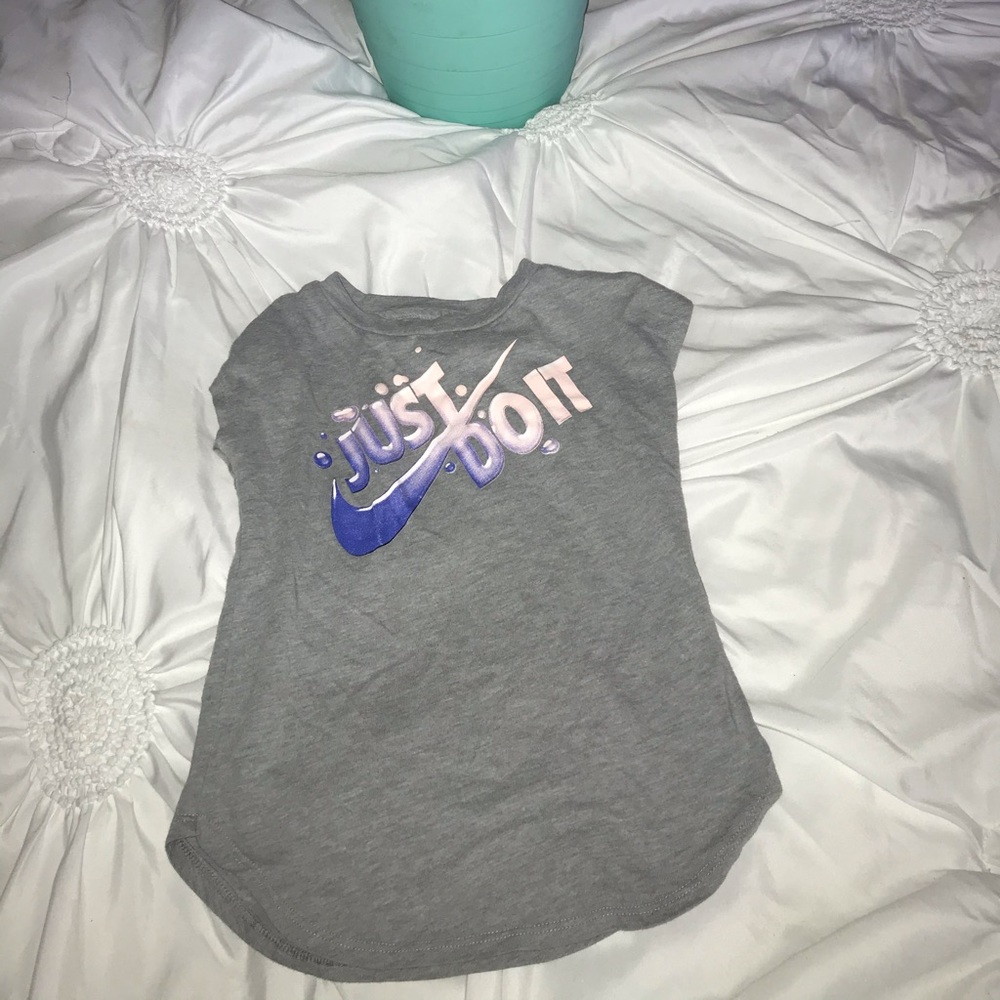Nike - Picture 2 of 2